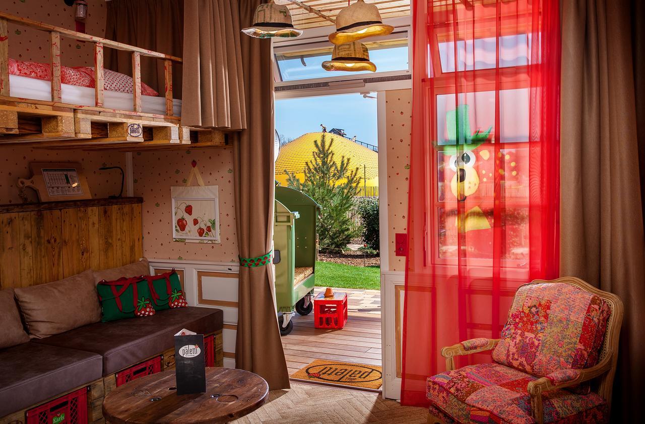 Karls Hotel Alles Paletti Roevershagen Εξωτερικό φωτογραφία